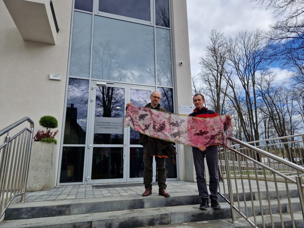 Piotr Firlej and Wojciech Sanek in front of the MCEE