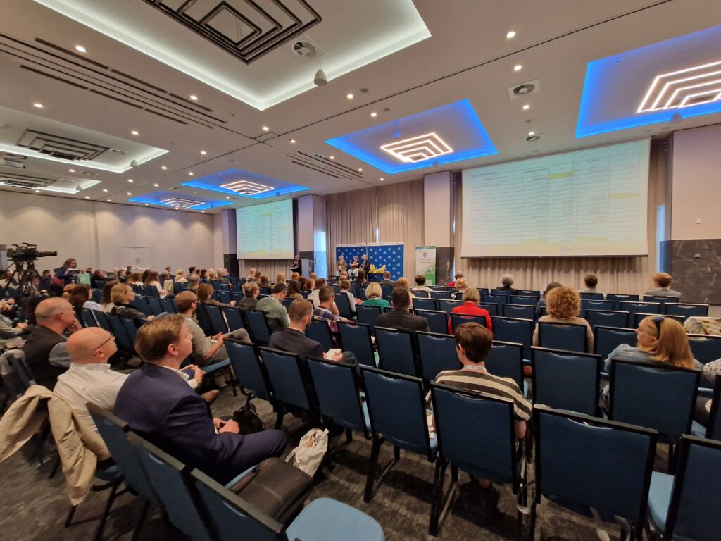 Rafał Szkudlarek introduces the LIFE+ Podkowiec Towers project